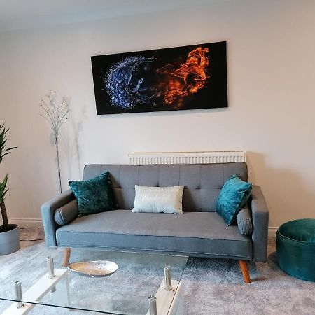 Luxury Modern 2 Bed Apartment, Free Undercroft Parking For 1 Car Southampton Exterior foto
