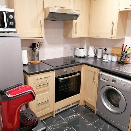 Luxury Modern 2 Bed Apartment, Free Undercroft Parking For 1 Car Southampton Exterior foto